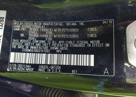 2016 Toyota Sequoia Platinum 5.7L V8 z USA, uszkodzony, nr VIN 5TDDW5G16GS141092